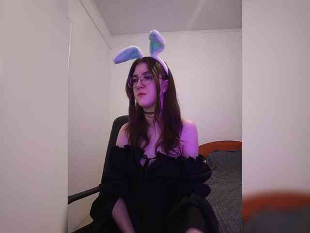 Sweet-Astarte webcam