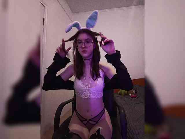 Sweet-Astarte webcam