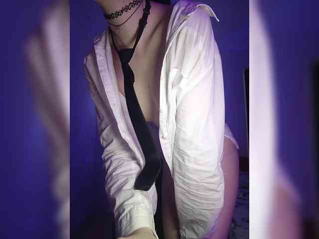 Sweet-Astarte webcam