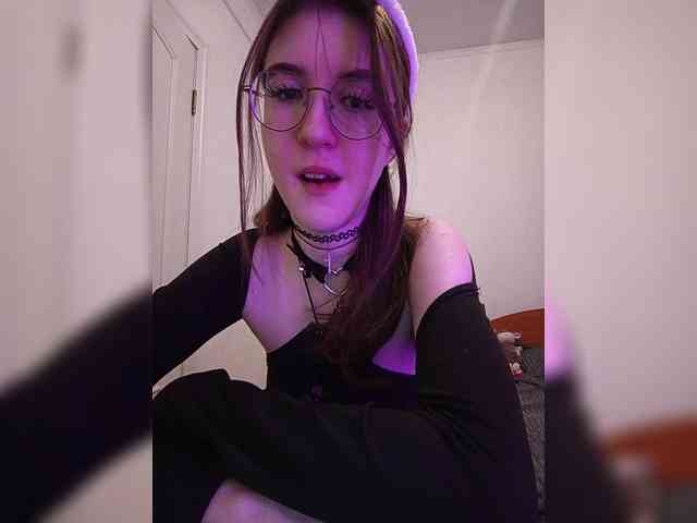 Sweet-Astarte webcam