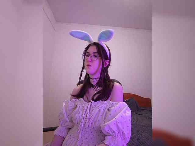 Sweet-Astarte webcam