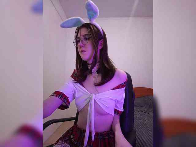 Sweet-Astarte webcam