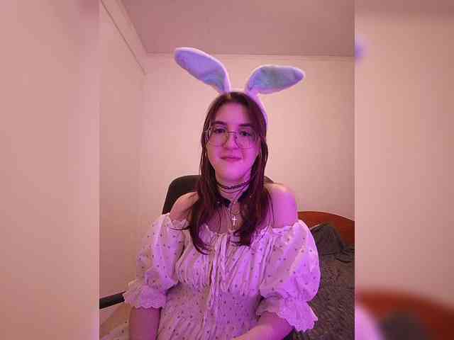 Sweet-Astarte webcam