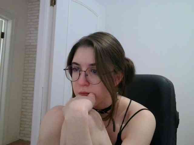 Sweet-Astarte webcam