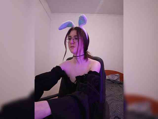 Sweet-Astarte webcam