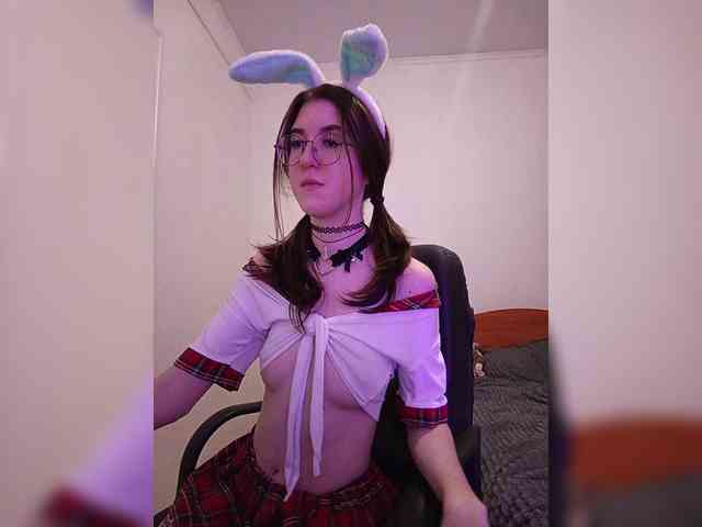 Sweet-Astarte webcam