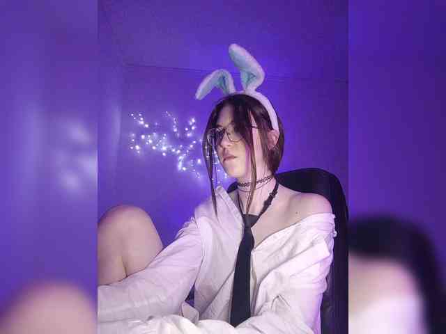 Sweet-Astarte webcam