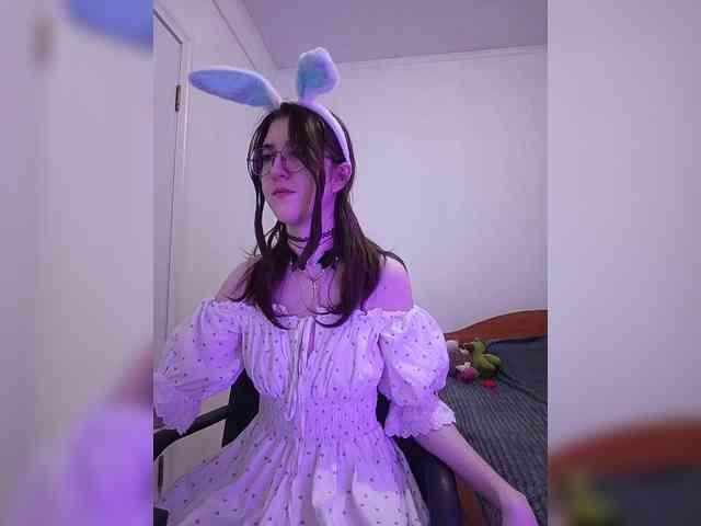 Sweet-Astarte webcam