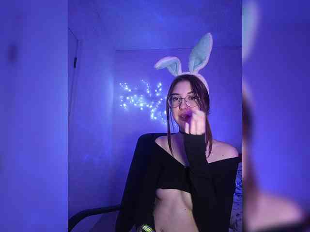 Sweet-Astarte webcam