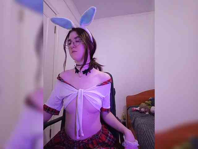 Sweet-Astarte webcam