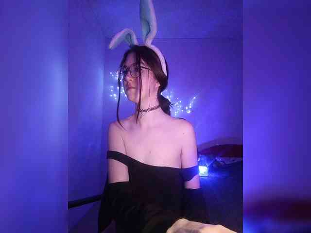 Sweet-Astarte webcam