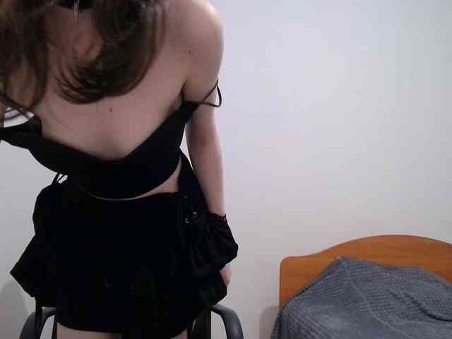 Sweet-Astarte webcam