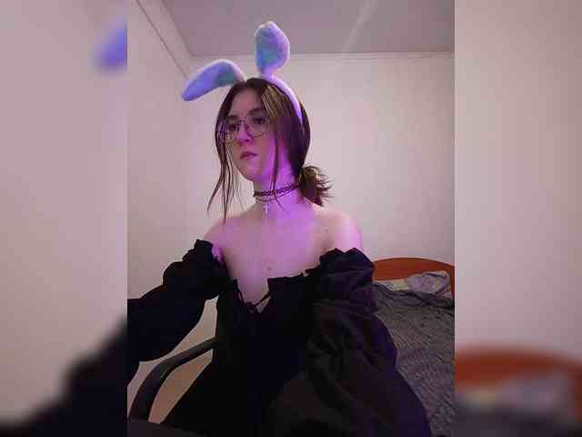 Sweet-Astarte webcam