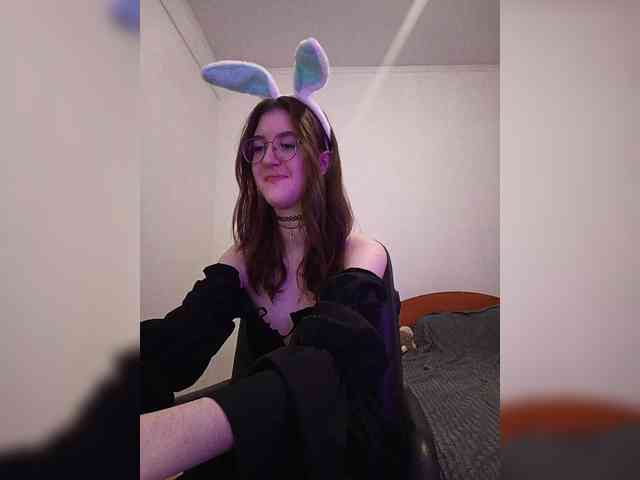 Sweet-Astarte webcam