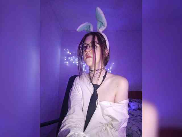 Sweet-Astarte webcam