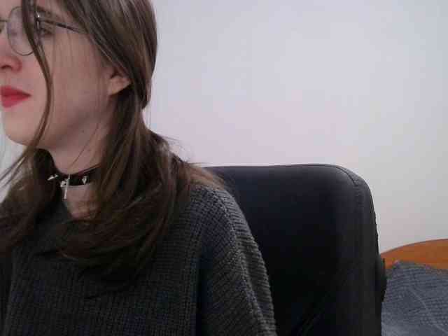 Sweet-Astarte webcam