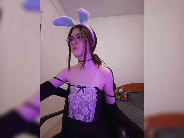 Sweet-Astarte webcam