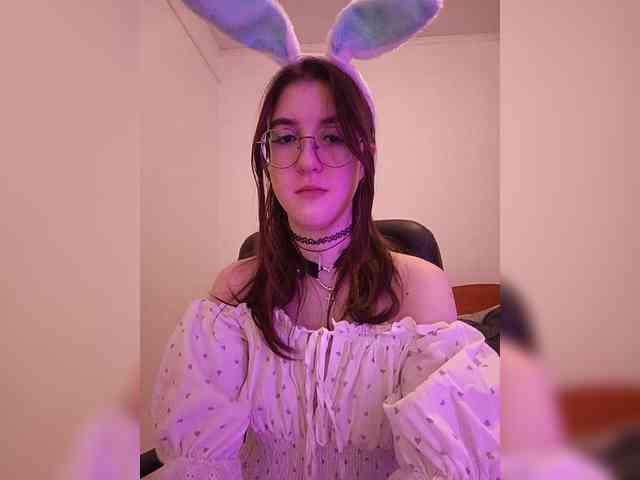 Sweet-Astarte webcam