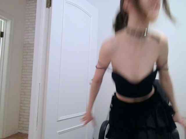 Sweet-Astarte webcam