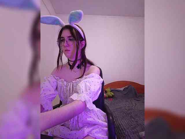 Sweet-Astarte webcam