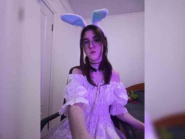 Sweet-Astarte webcam