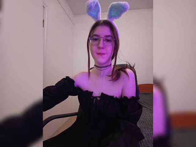 Sweet-Astarte webcam