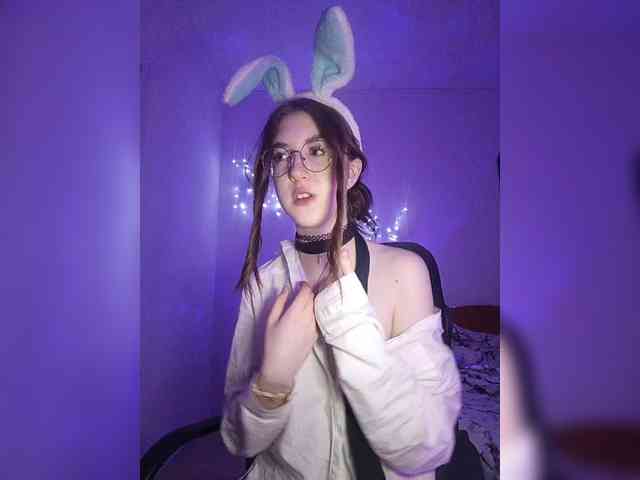 Sweet-Astarte webcam