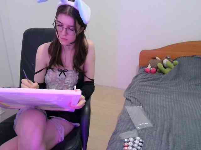 Sweet-Astarte webcam