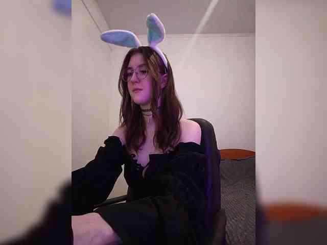 Sweet-Astarte webcam