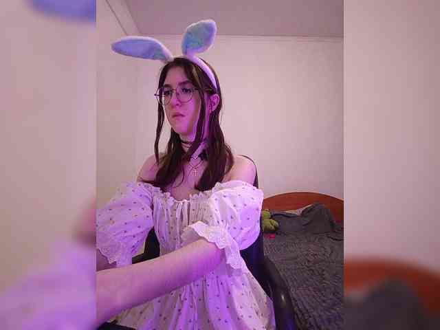 Sweet-Astarte webcam