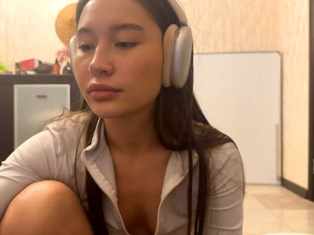 LakishaYanish webcam