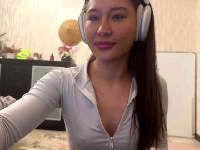 LakishaYanish webcam