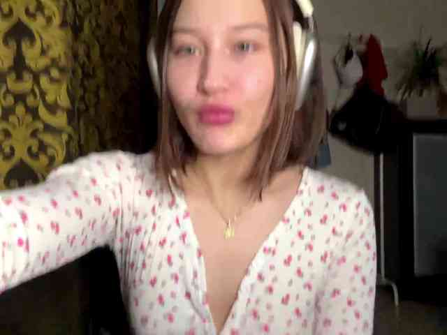 LakishaYanish webcam