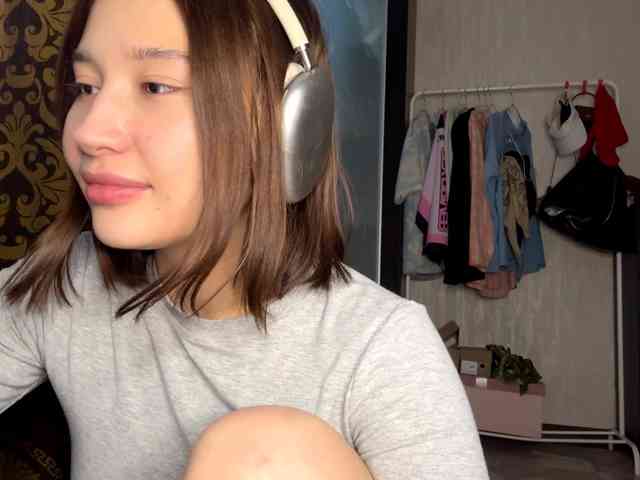 LakishaYanish webcam