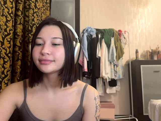 LakishaYanish webcam