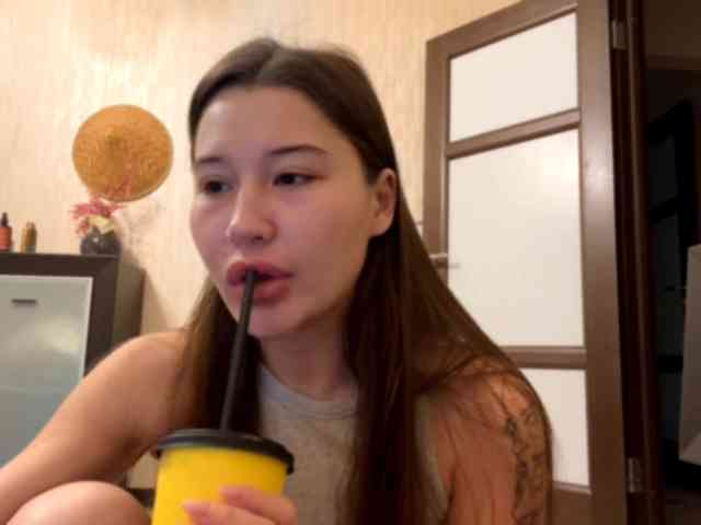 LakishaYanish webcam
