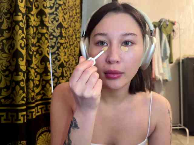 LakishaYanish Live Webcam on BongaCams