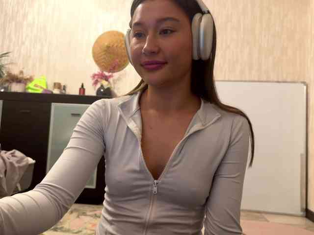 LakishaYanish webcam