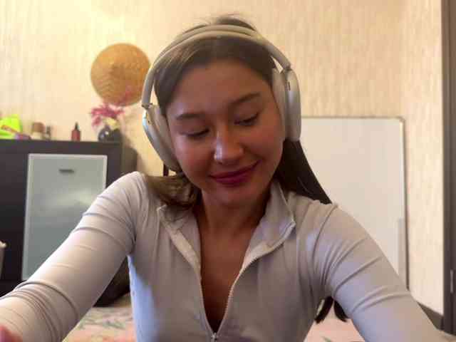 LakishaYanish webcam