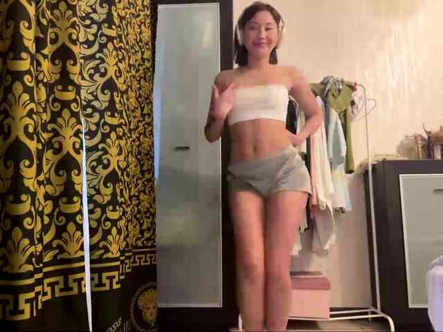 LakishaYanish webcam