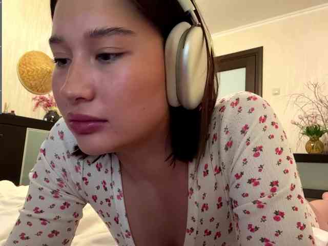 LakishaYanish webcam