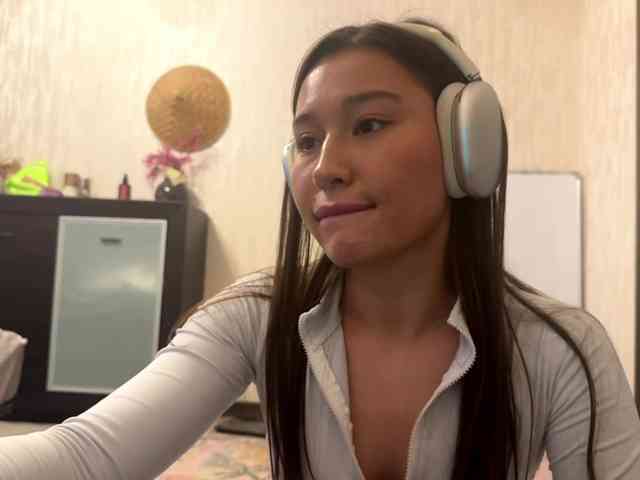 LakishaYanish webcam