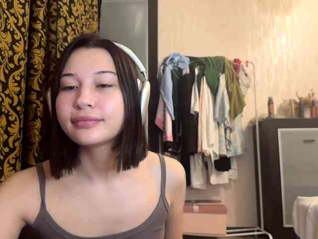 LakishaYanish webcam