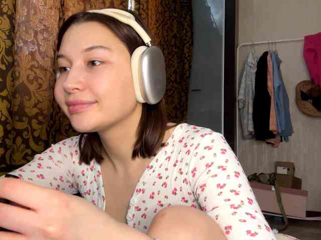 LakishaYanish webcam