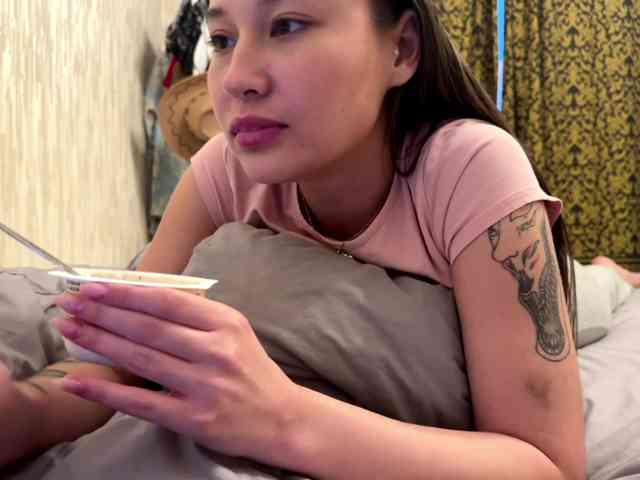 LakishaYanish webcam