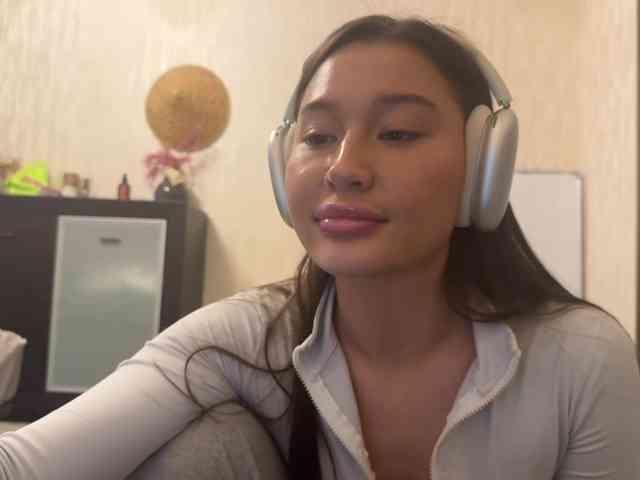 LakishaYanish webcam