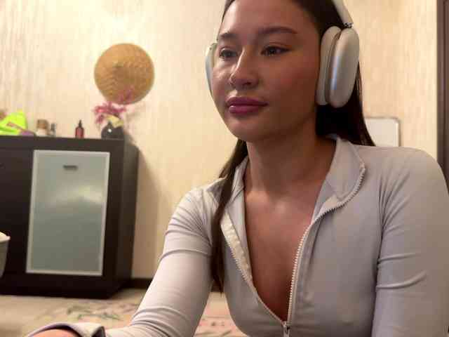 LakishaYanish webcam