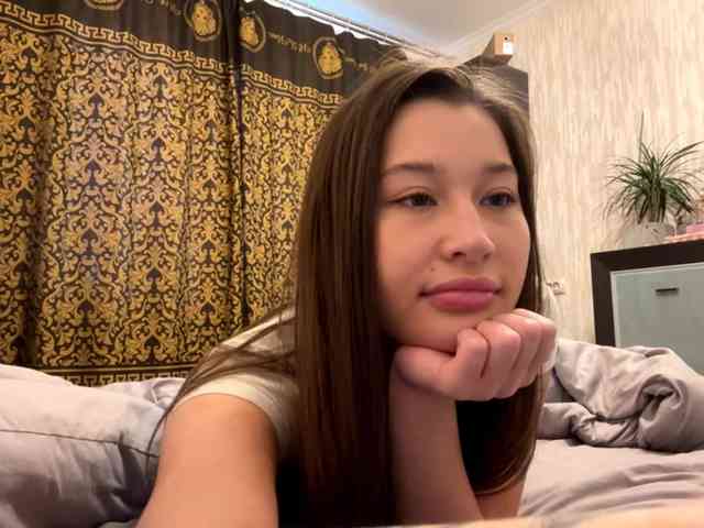 LakishaYanish webcam