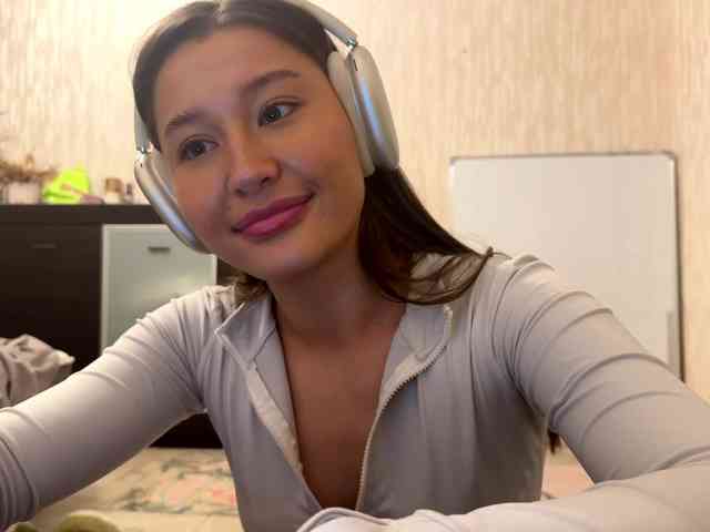 LakishaYanish webcam