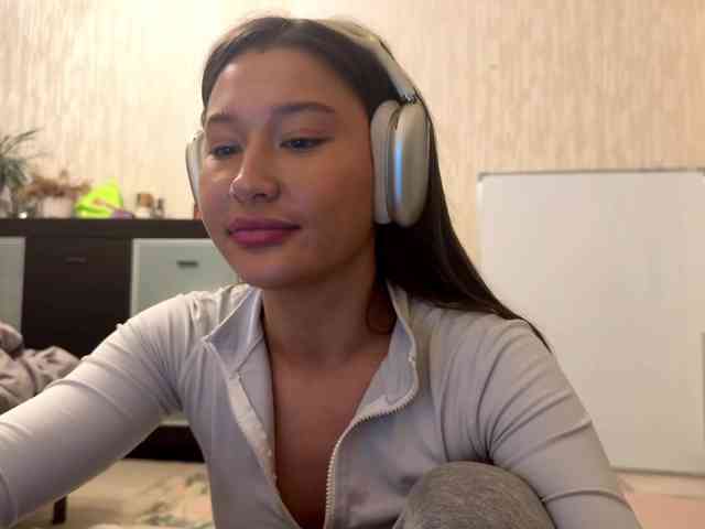 LakishaYanish webcam